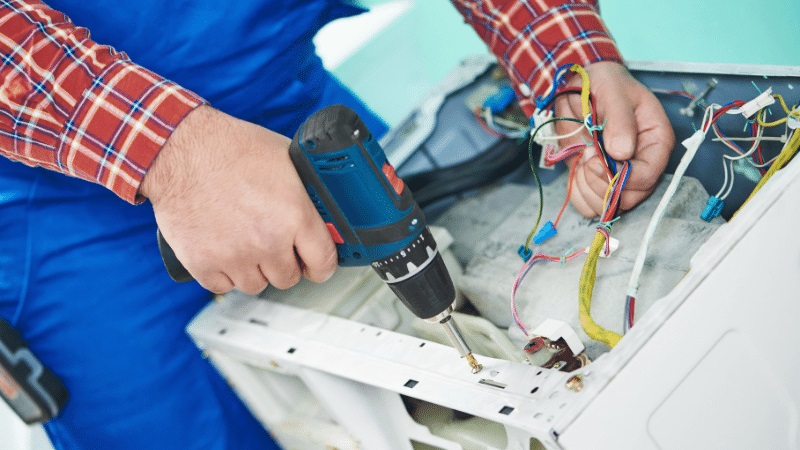 Ahmetli Carrier Carrier çamaşır makinesi kart tamiri – Su almama arızası orijinal parça ile giderildi. - Teknik servis örneği